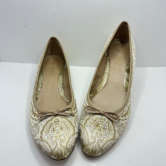 Nine & Company Shoes - Nine & Company Womens Gold Paisley Brocade Rhinestone Kitten Heel Pumps 9.5M